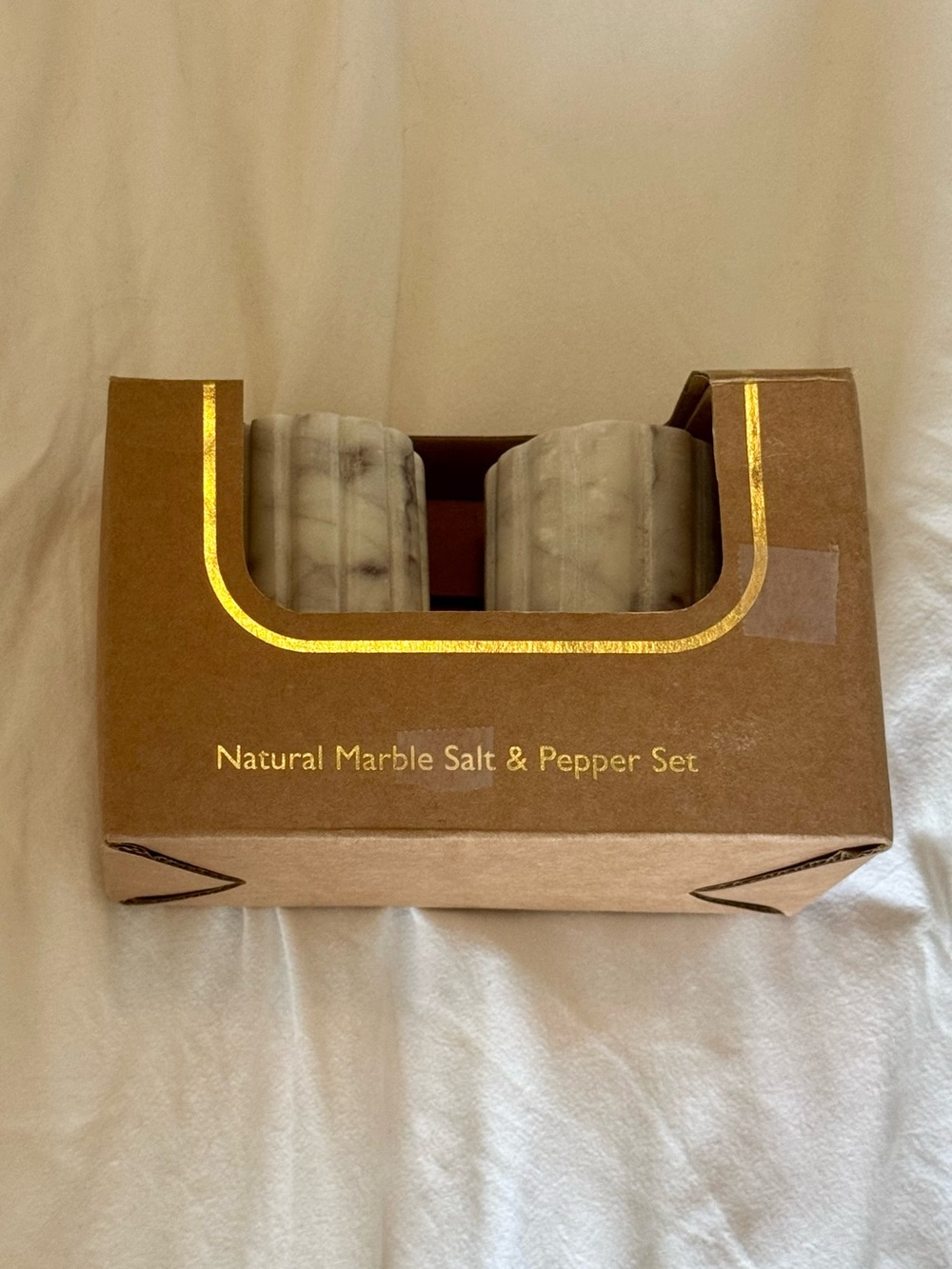 🤍BNWOT 100% MARBLE SALT AND PEPPER SHAKERS IN BOX🤍